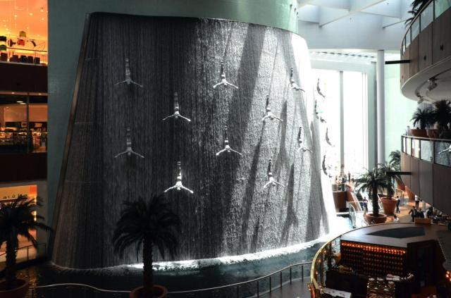 Dubai Mall Waterfall ASA_5133-medium