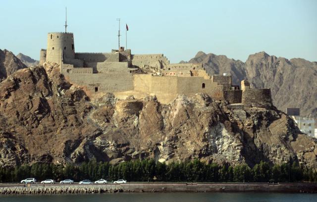 Muscat Mutrah Fort ASA_5234-medium