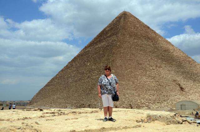 Sue and Pyramid