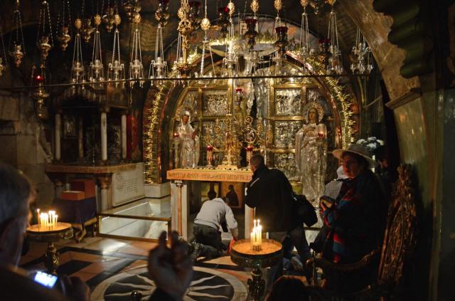 Israel Church of Sepulchure Altar ASA_6530-medium