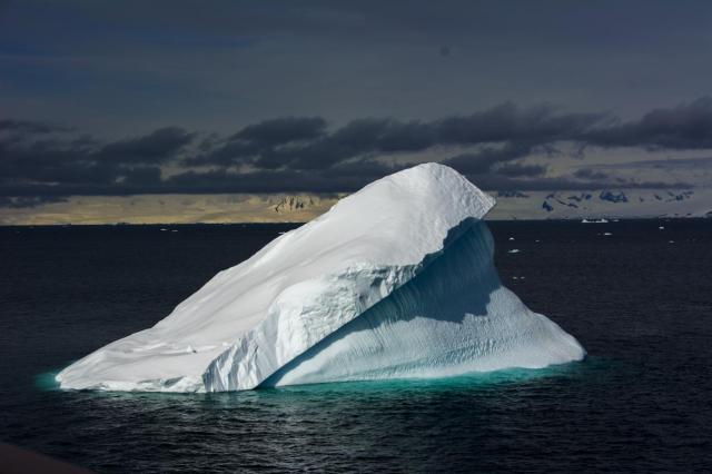 Ant2 Iceberg JAN_2007-medium